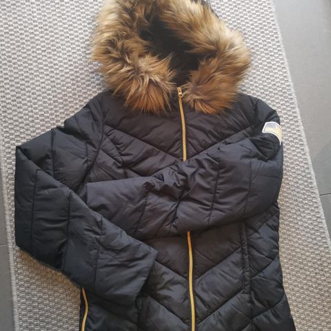 Svea jakke XS kr.500 | FINN.no Svea jakke XS kr.500 | FINN.no