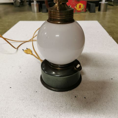 Skomakerlampe. Gammel lampe | FINN.no Holmegaard Granny lampe | FINN.no