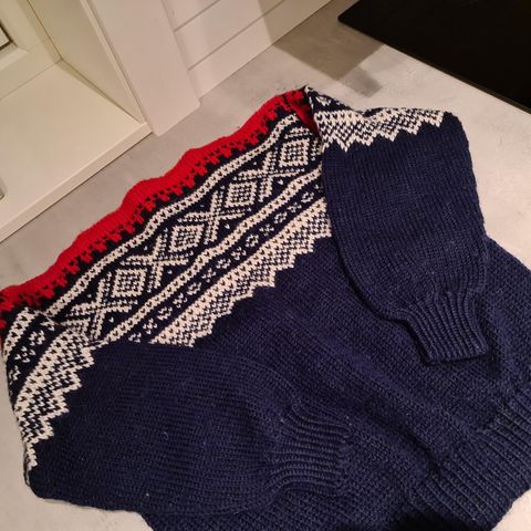Snøløvgenser (M) Denim. Merinoull | FINN.no Snøløvgenser (M) Denim. Merinoull | FINN.no