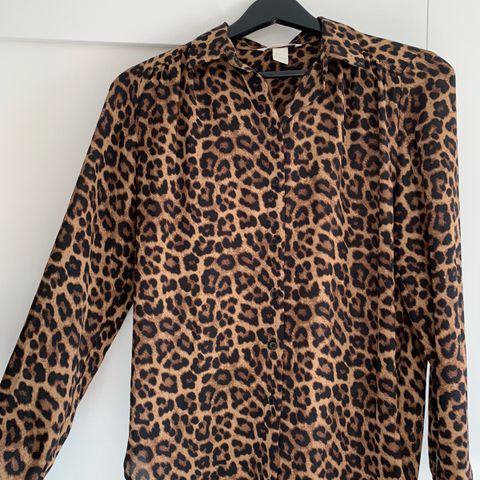 NY Floryday Langermet krage blazer | FINN.no NY Floryday Langermet krage blazer | FINN.no