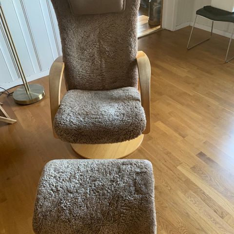 Ny pris! Peel designerstol i sort skinn | FINN.no Ny pris! Peel designerstol i sort skinn | FINN.no