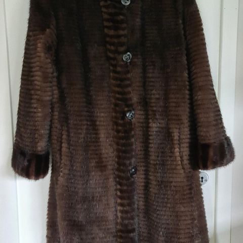 Mink swagger og mink kåpe | FINN.no Mink swagger og mink kåpe | FINN.no