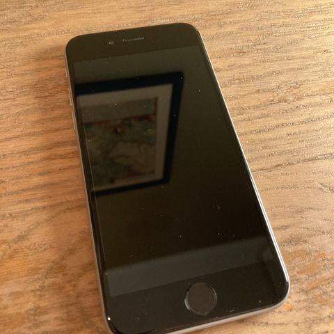 Din iPhone har problem med Wifi ,vannskadet,touch ID Din iPhone har problem med Wifi ,vannskadet,touch ID