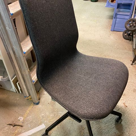6 stoler av typen FourSure 11 designet av Four Design 6 stoler av typen FourSure 11 designet av Four Design