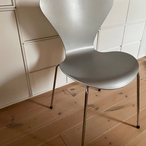 Benforlengere til Arne Jacobsen stoler | FINN.no 7'eren på hjul | Møbelgalleriet Stavanger | Designmøbler