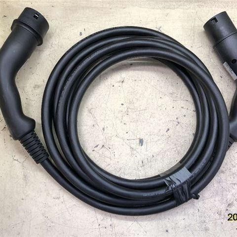 Ladekabel, Nissan Leaf, 2011 17 modell (118038) | FINN.no Nissan Leaf ladekabel veske (uten ladekabel) | FINN.no