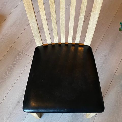 Spisestuestoler Tecta B3 i tysk design til salgs | FINN.no Spisestuestoler Tecta B3 i tysk design til salgs | FINN.no
