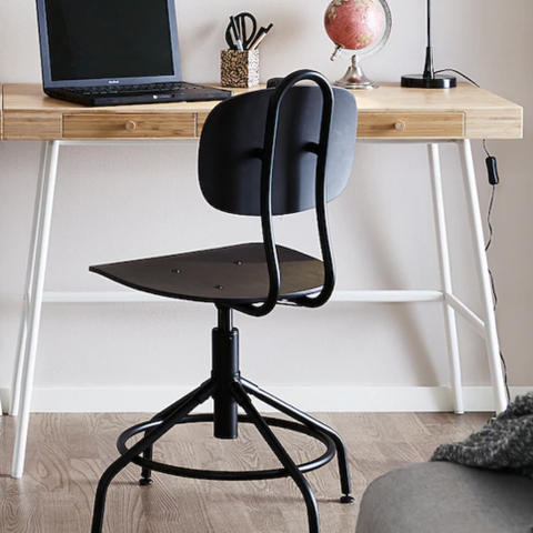 6 stoler av typen FourSure 11 designet av Four Design 6 stoler av typen FourSure 11 designet av Four Design