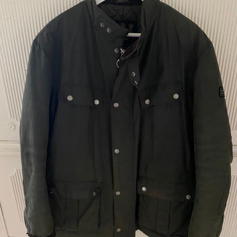 Høstjakke oilskin jakke Herre str.L | FINN.no Høstjakke oilskin jakke Herre str.L | FINN.no