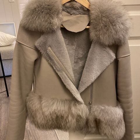 Designer naturlig pels fra Canada. Mulig å kjøpe i avdrag Designer naturlig pels fra Canada. Mulig å kjøpe i avdrag