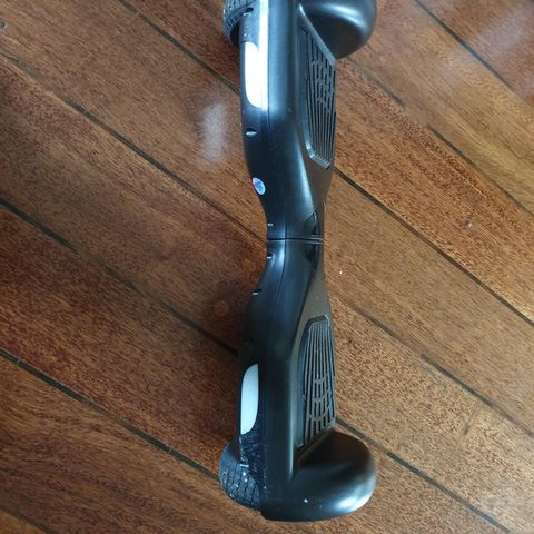Hoverboard, Robust ståhjuling med grove dekk | FINN.no Hoverboard, Robust ståhjuling med grove dekk | FINN.no