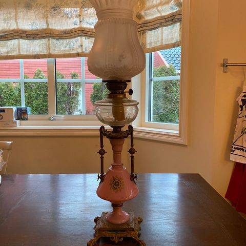 Skomakerlampe. Gammel lampe | FINN.no Holmegaard Granny lampe | FINN.no
