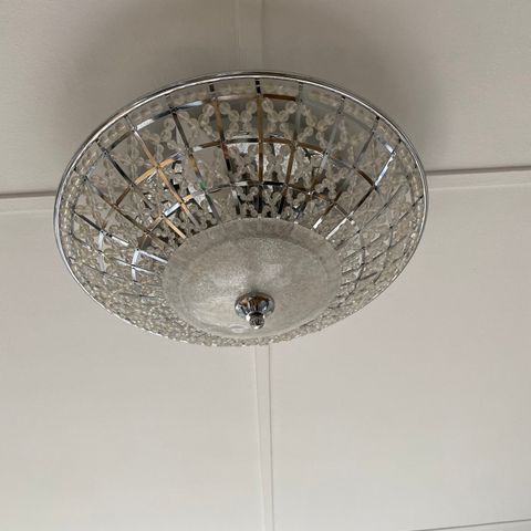 Retro lamper til salgs (9 forskjellige typer) | FINN.no Mange Retro lamper i alle typer og farsonger | FINN.no