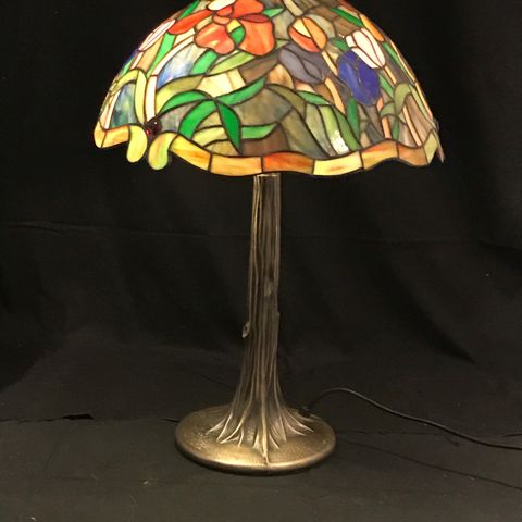 TIFFANY BORDLAMPE | FINN.no Tiffany bordlamper 2 stk | FINN.no