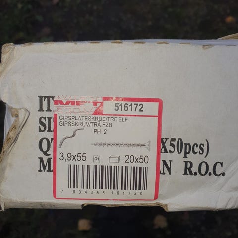 Veggboks For koblinger / rør i rør | FINN-torget