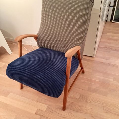 Lenestol i gammelrosa (nesten ubrukt) | FINN.no Gammelrosa lenestol, skinn | FINN.no