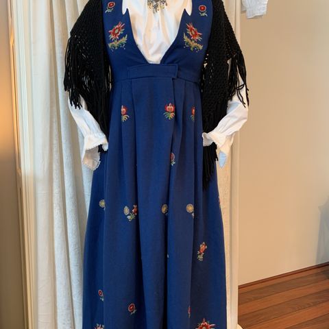 Selger en flott vintage kåpe | FINN.no Selger en flott vintage kåpe | FINN.no