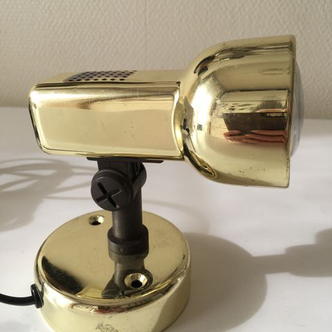 Lampe. H: 20 cm. D: 22 cm | FINN.no Lampe. H: 20 cm. D: 22 cm | FINN.no