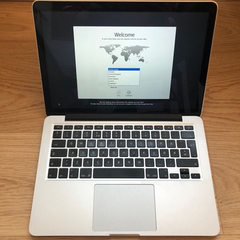 Macbook Air 13.Meget bra tilstand. Original boks,lader og Macbook Air 13.Meget bra tilstand. Original boks,lader og