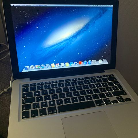 Macbook Air 13.Meget bra tilstand. Original boks,lader og Macbook Air 13.Meget bra tilstand. Original boks,lader og