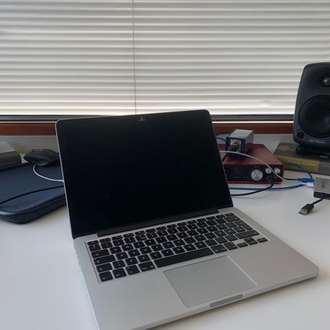 Macbook Air 13.Meget bra tilstand. Original boks,lader og Macbook Air 13.Meget bra tilstand. Original boks,lader og