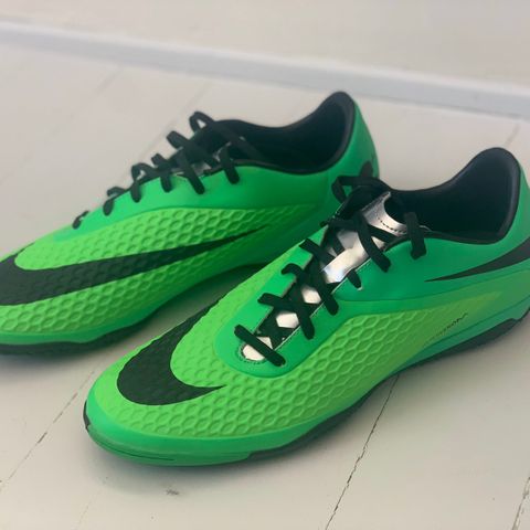 Nike fotballsko str 40,5 | FINN.no Nike fotballsko str 40,5 | FINN.no
