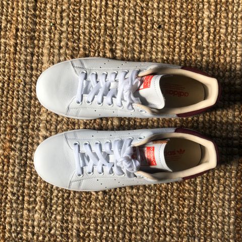 Converse all star str 36 sort | FINN.no Tøffe sorte Wedge Sko HotSpot 3637 | FINN.no