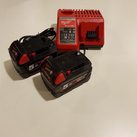 Milwaukee battery 5ah lader | FINN.no Milwaukee battery 5ah lader | FINN.no