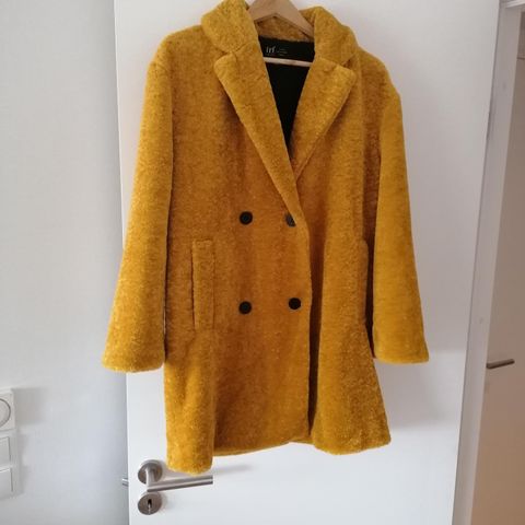 Lang Teddy jakke fra NAKD | FINN.no Lang Teddy jakke lys brun | FINN.no