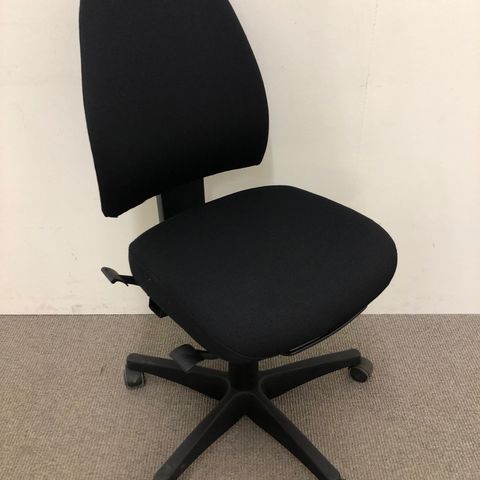 Kontorstol | FINN.no 4 Kontorstoler kinnarps + 1 stol gis bort | FINN.no