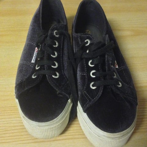 superga svart velour