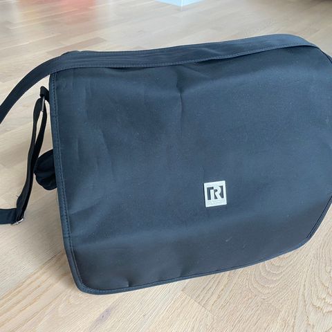 Stellebag med mange rom fra Ryco | FINN.no Stellebagstelleveske fra Britax og stelleunderlag fra Ryco