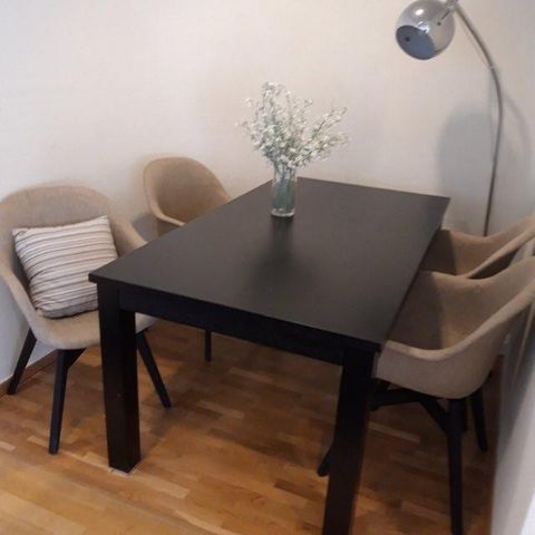 Ikea mörbylånga rundt spisebord | FINN.no Ikea mörbylånga rundt spisebord | FINN.no