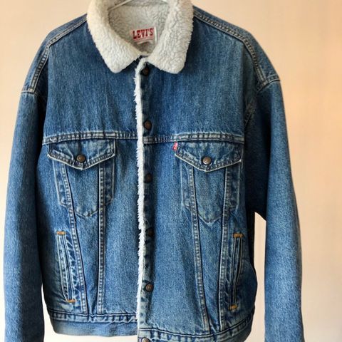 Jakke str L | FINN.no LOIS jeans jakke Str. L (tilsvarer str. ML) | FINN.no