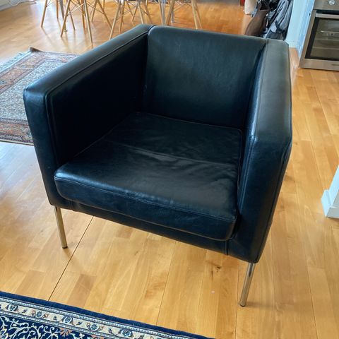 To stoler imitasjonsskinn fra Ikea | FINN.no To stoler imitasjonsskinn fra Ikea | FINN.no