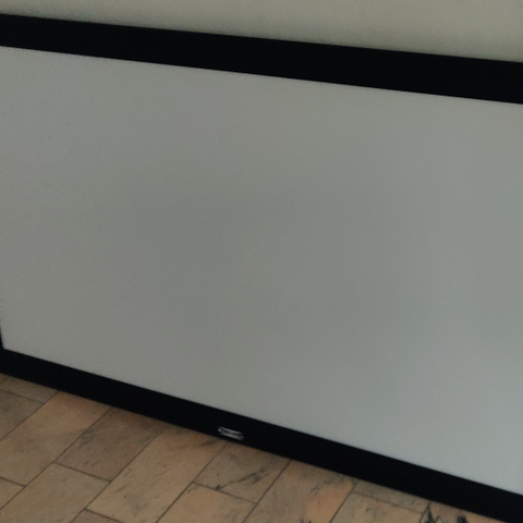 BenQ W1070 m 100 tommer lerret (Relativt ny lampe) | FINN.no BenQ W1070 m 100 tommer lerret (Relativt ny lampe) | FINN.no