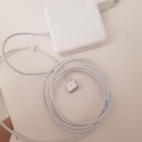 Apple Macbook Pro A1278 lader Charger | FINN.no Apple Macbook Pro A1278 lader Charger | FINN.no