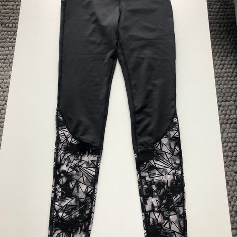 Nike tights, lite og pent brukte | FINN.no Nike tights, lite og pent brukte | FINN.no