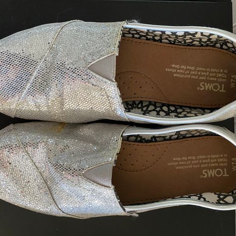 Nye ubrukte sko selges.Merker :Asfvlt ,Skechers og HUB.Str Nye ubrukte sko selges.Merker :Asfvlt ,Skechers og HUB.Str