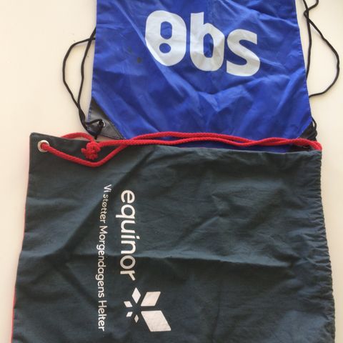 Bag 2 stk 100kr | FINN.no Bag 2 stk 100kr | FINN.no