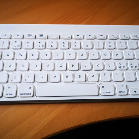 Nytt Magic Keyboard selges | FINN.no Nytt Magic Keyboard selges | FINN.no