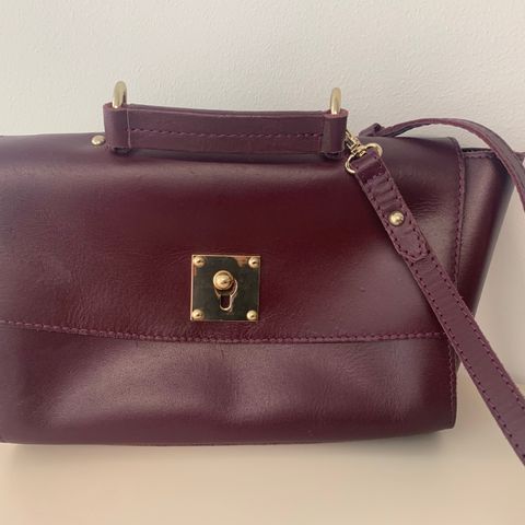 Michael kors. Crossover veske kr 600. | FINN.no Michael kors. Crossover veske kr 600. | FINN.no