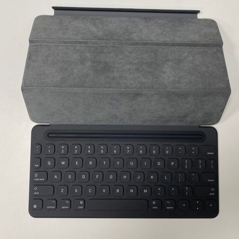 etui med tastaturkeyboard av Apple magic keyboard | FINN.no Apple Magic Keyboard til iPad Pro 11 (norsk layout) | FINN.no