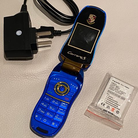 Mobil HTC lader, ørepropper, headset, deksel, penn og HTC mobillader batterilader til bilen | FINN.no