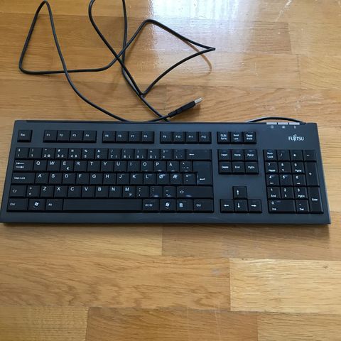 100 stk mus, 100 stk tastatur | FINN.no 100 stk mus, 100 stk tastatur | FINN.no