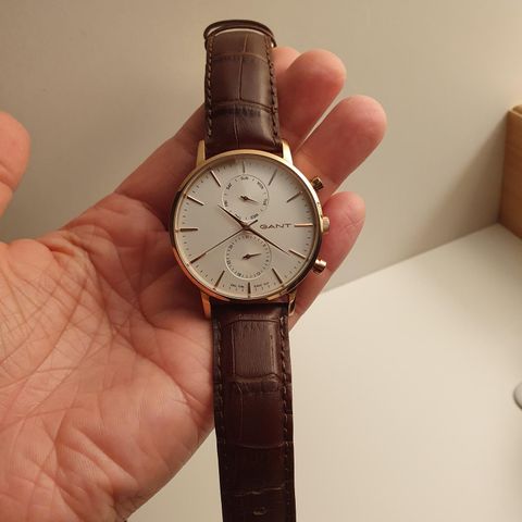 Mockberg: Vilde Klokke Skinnrem 34 mm | FINN.no Mockberg: Vilde Klokke Skinnrem 34 mm | FINN.no