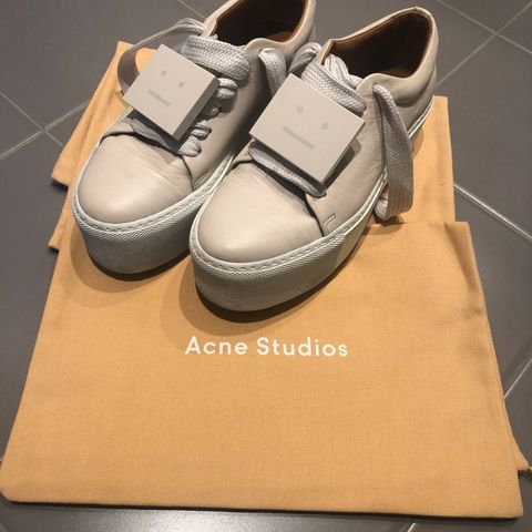 Acne Jensen strl 39 | FINN.no Acne Jensen strl 39 | FINN.no
