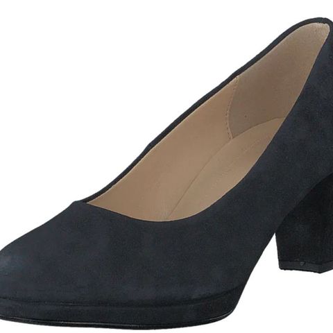 Klassiske høyhælte sko fra Clarks, str. 35,5 | FINN.no Klassiske høyhælte sko fra Clarks, str. 35,5 | FINN.no