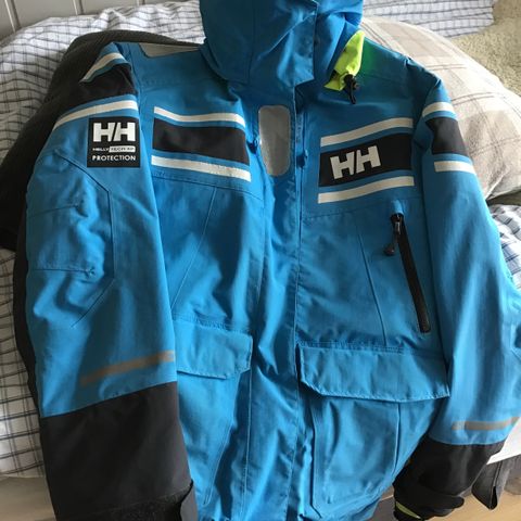 QUBA Sails jakke til ungdom mellom 150 cm | FINN.no QUBA Sails jakke til ungdom mellom 150 cm | FINN.no