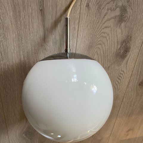 Stilren lampe fra IKEA | FINN.no Stilren lampe fra IKEA | FINN.no